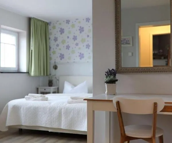 Der Landhof Wildrose Apartment Stolpe an der Peene